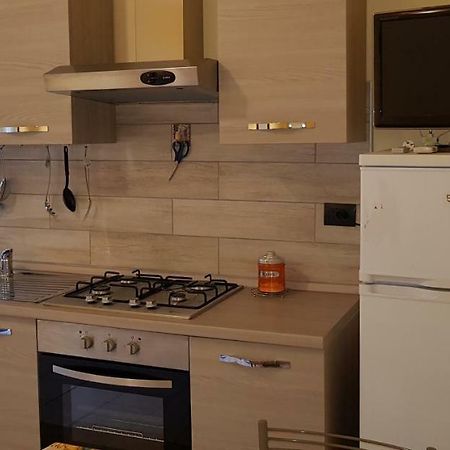 タルクイーニアCasa Arancioアパートメント エクステリア 写真